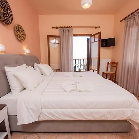 Golden Sun Guest house *
