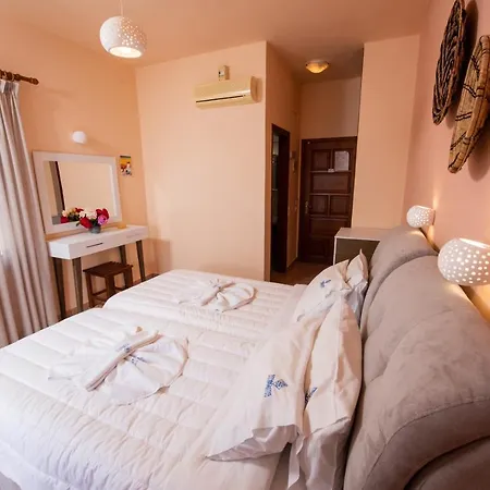 Golden Sun Guest house *