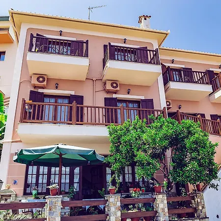 Golden Sun Guest house *